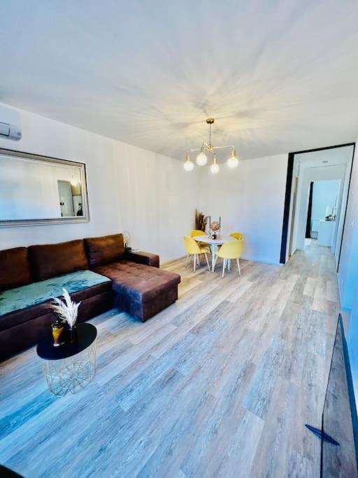 Coquet Appartement Кане Екстериор снимка