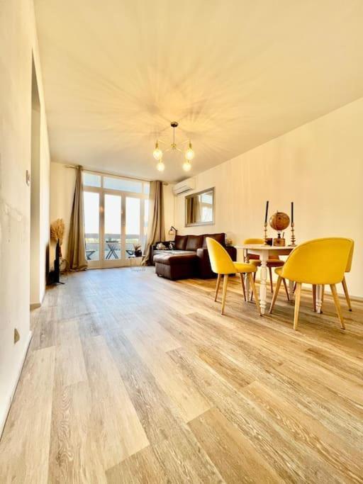 Coquet Appartement Кане Екстериор снимка